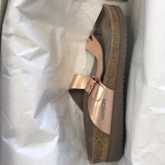 Mephisto  Helen Women's Thong Sandal - Picture 5 of 7